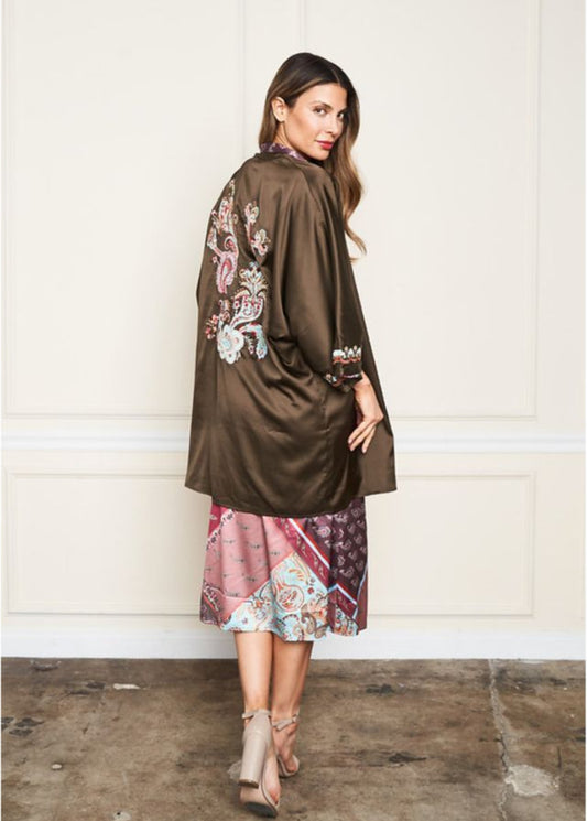 Kimono doble vista bordado