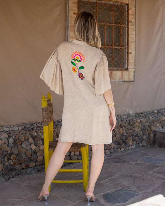 Vestido bordado con flores