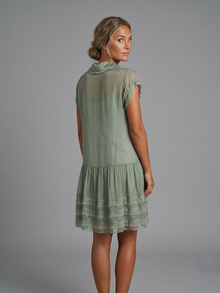 Vestido de seda corto