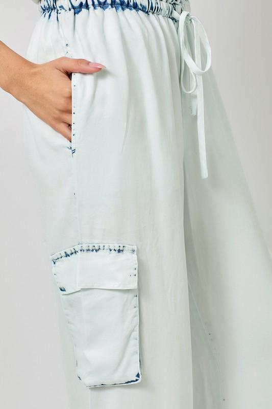 Pantalón cargo de tencel con efecto deslavado