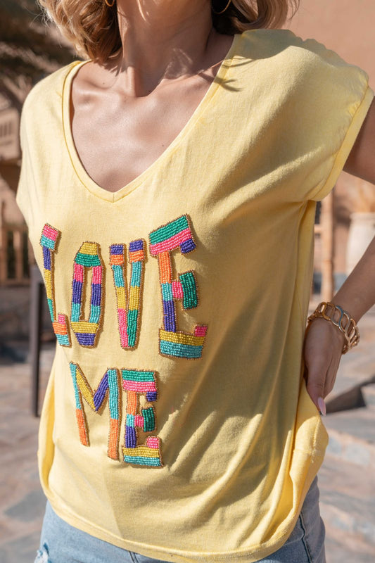 Camiseta LOVE ME bordada