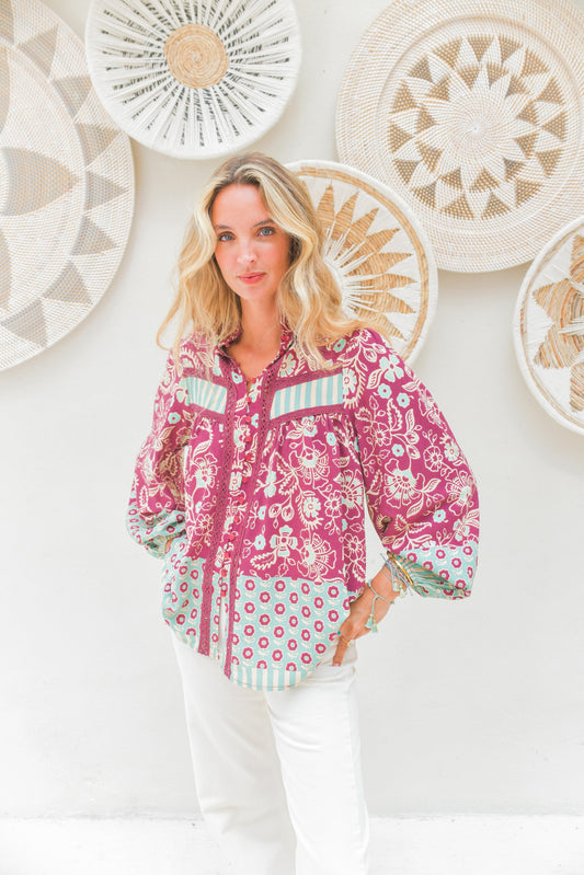 Blusa estampada bicolor