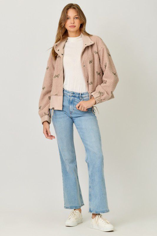 Chamarra borrega y suede con moños