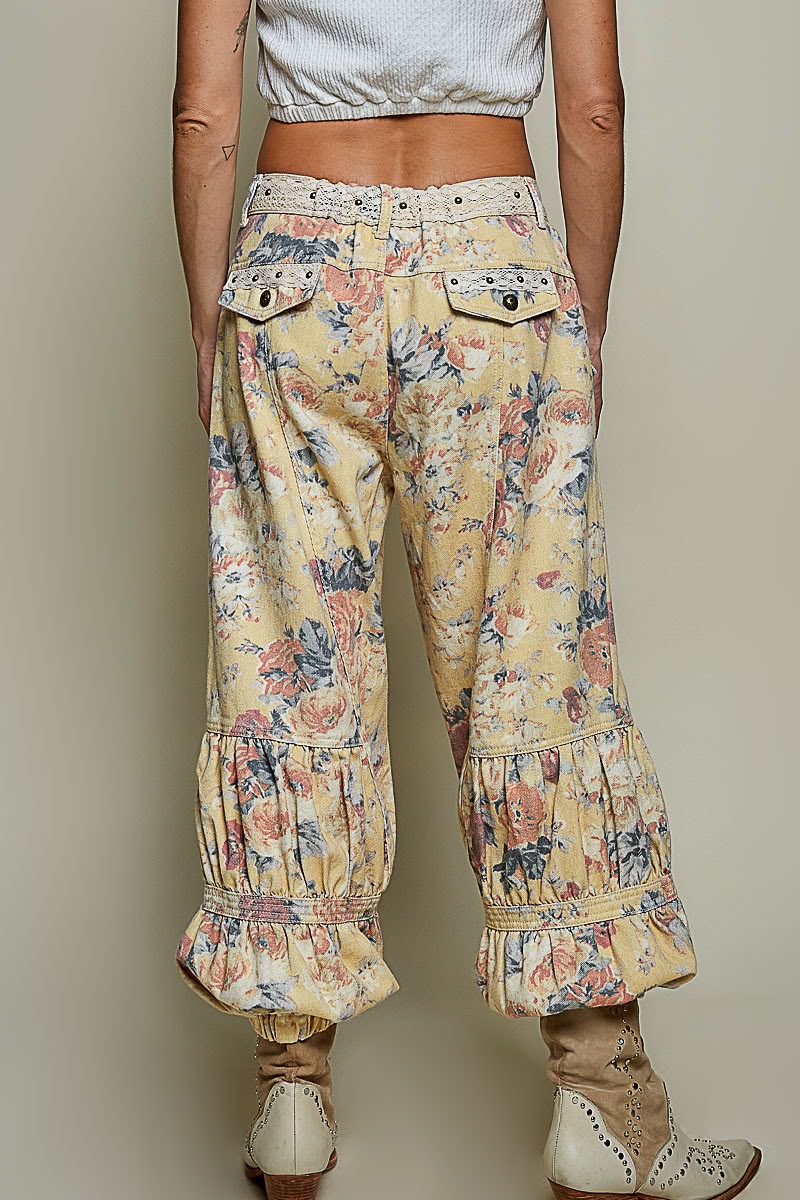 Jeans flores cortes