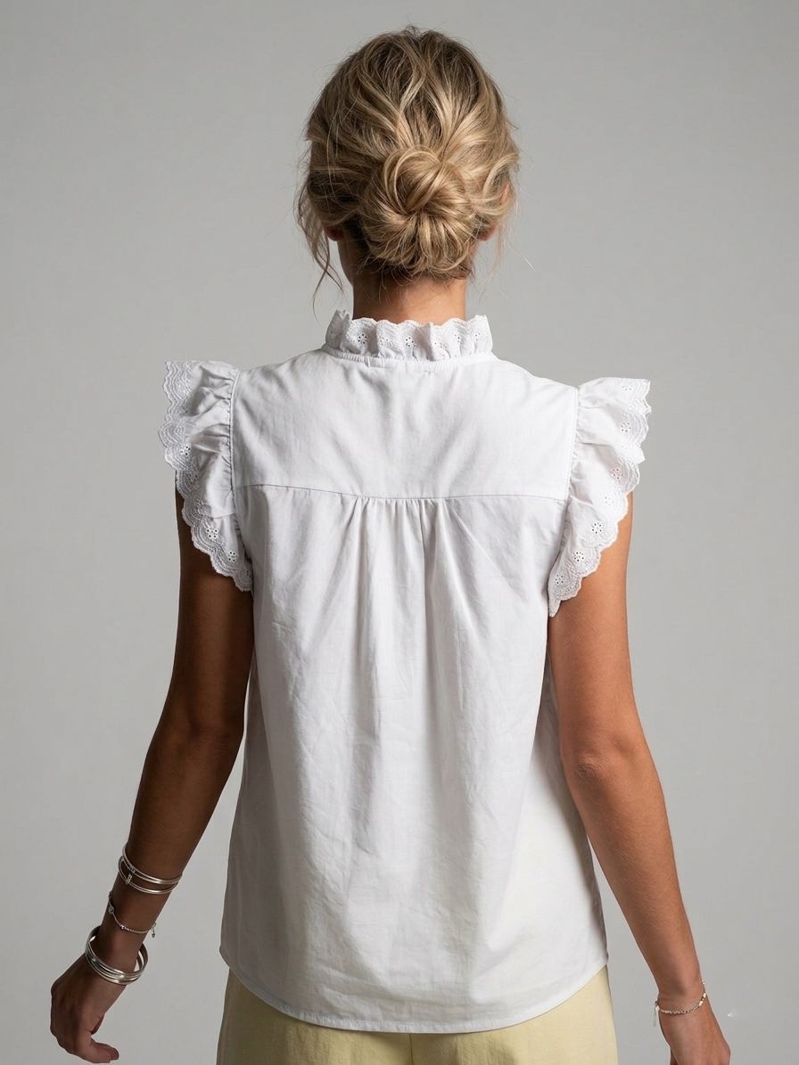 Blusa con escarola en mangas y escote