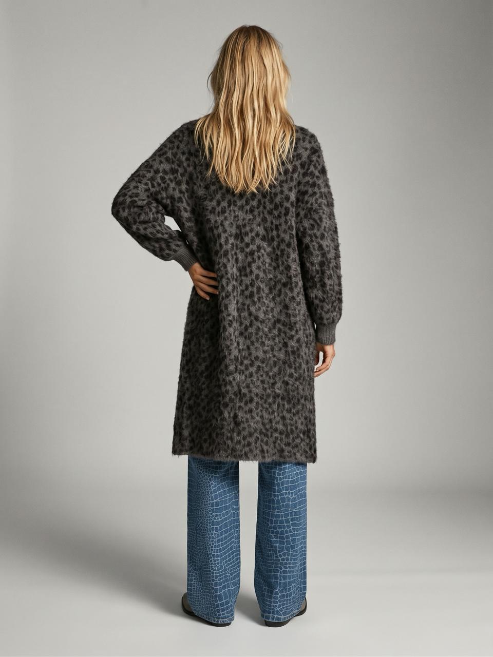 Suéter pelo suave animal print