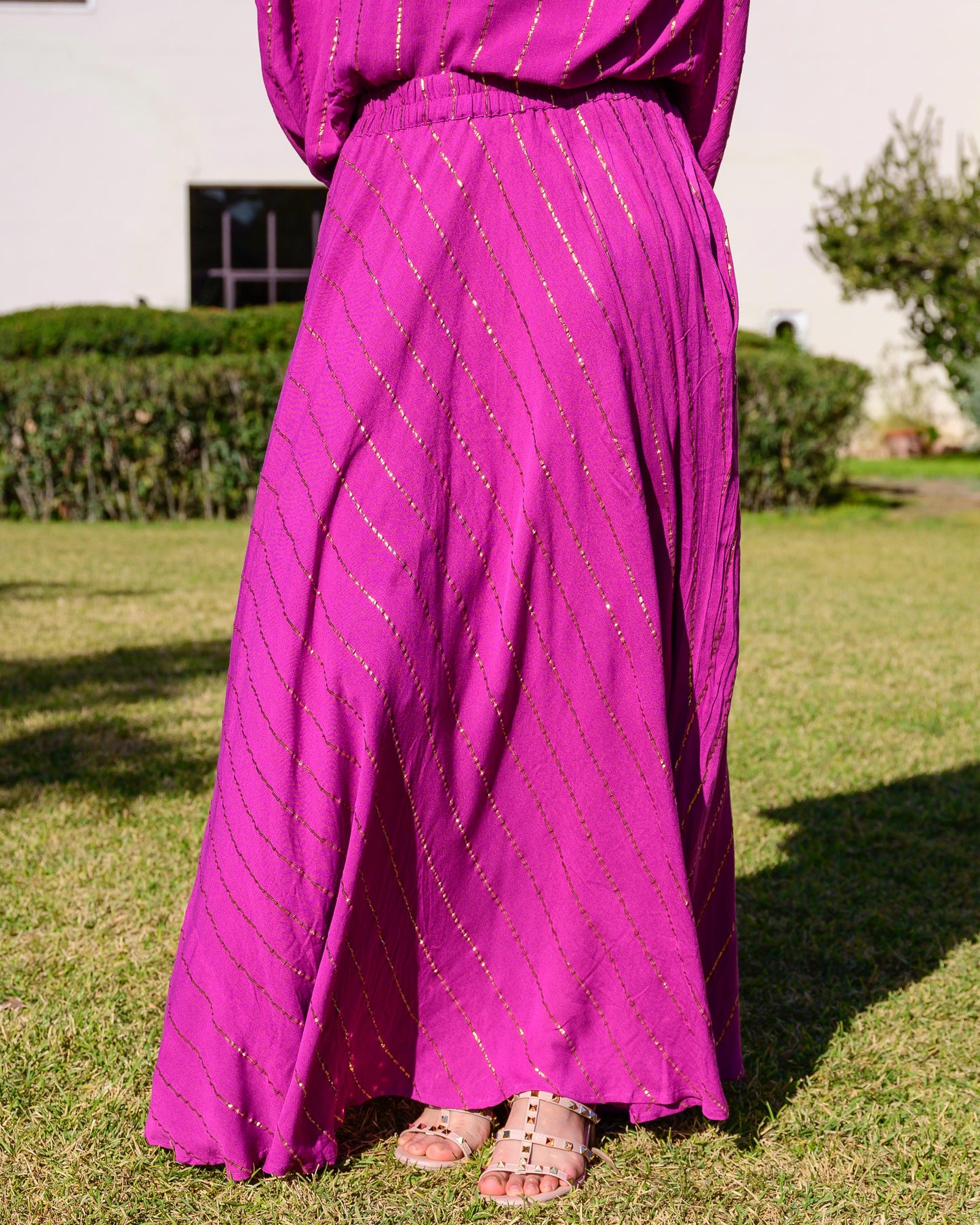 Set con lurex de blusa bordada y falda