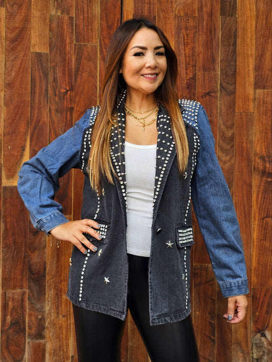 Saco de mezclilla bicolor con estoperoles