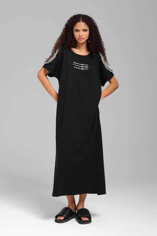 Vestido con detalle de cadena y mezclilla