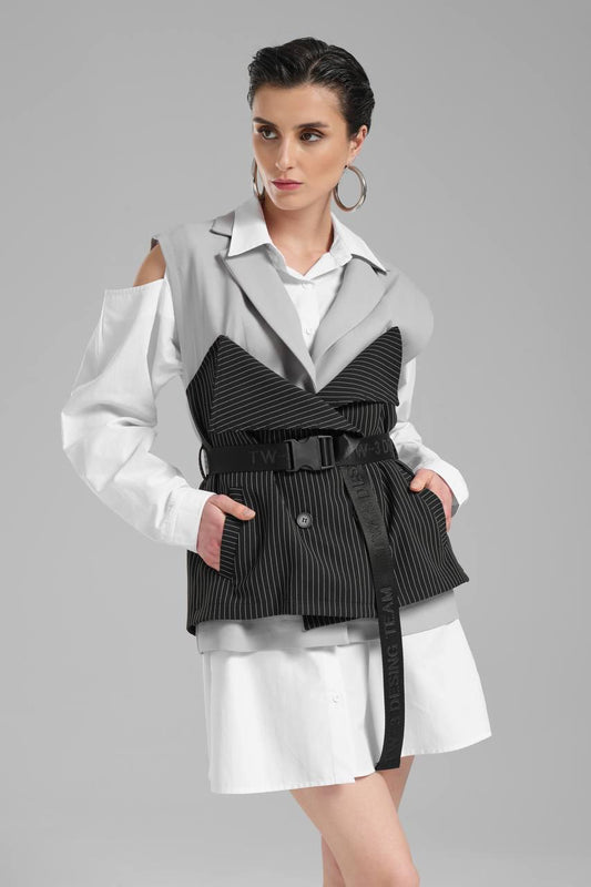 Vestido simulación de chaleco y blusa