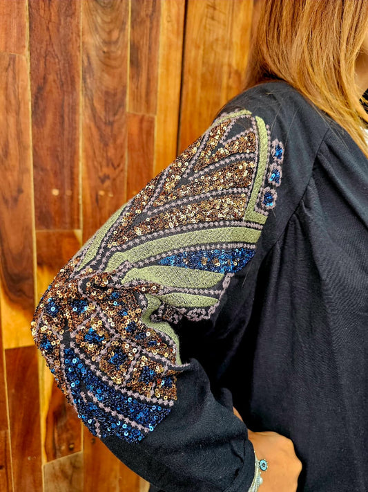 Ensamble con bordado y lentejuela