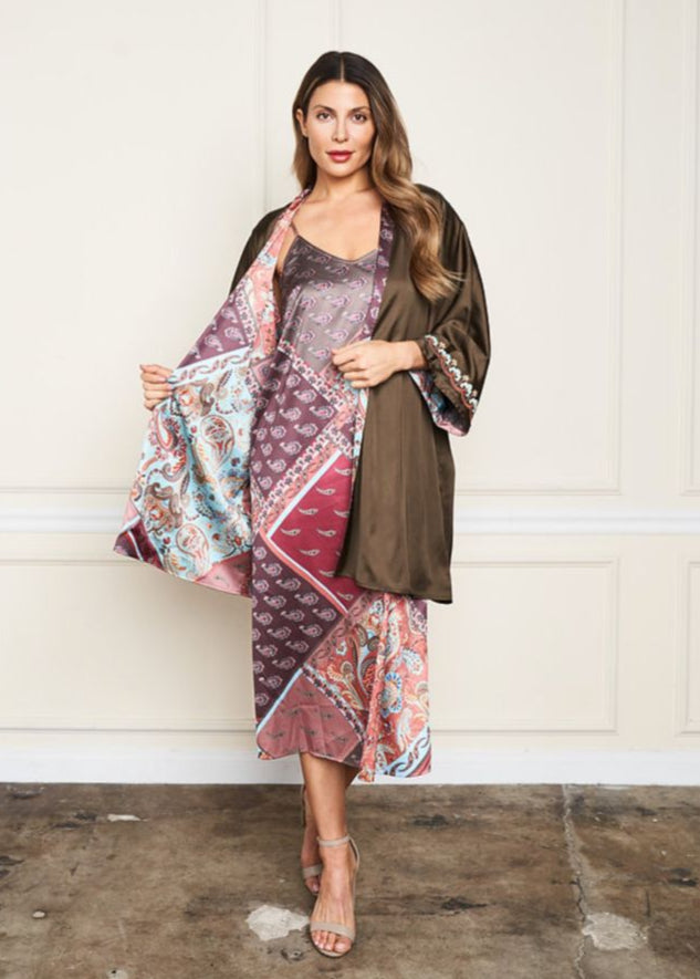 Kimono doble vista bordado