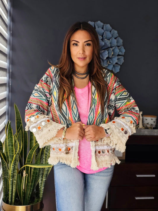 Saco bordado con aplicaciones y monedas