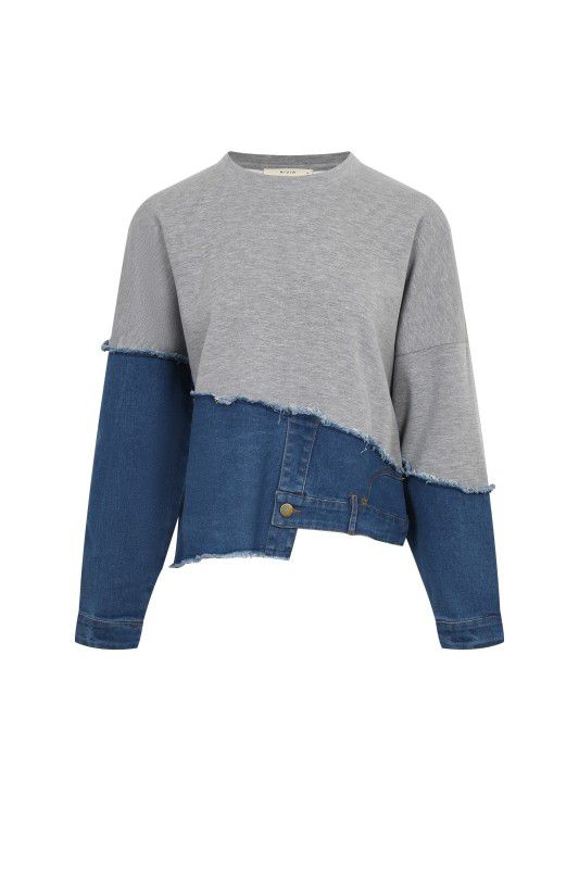 Blusa asimétrica con mezclilla