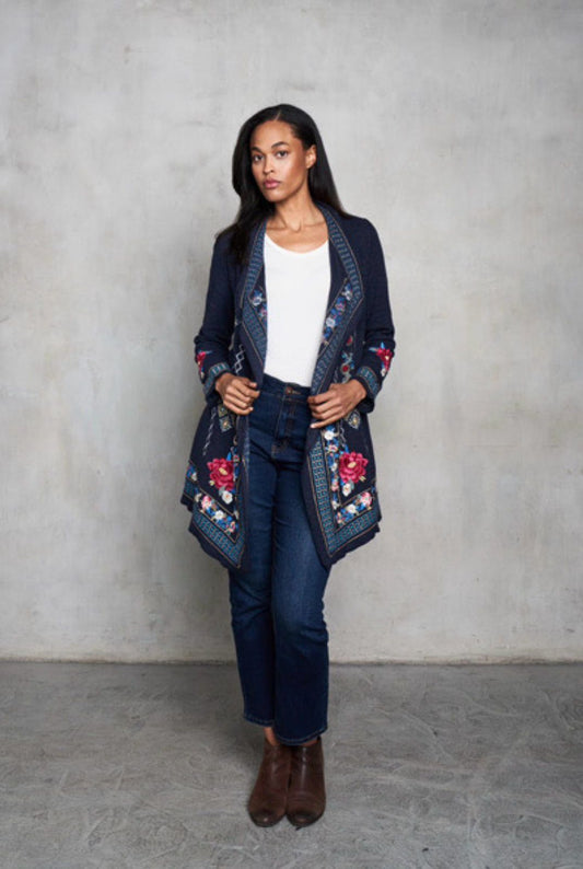 Suéter bordado con solapa