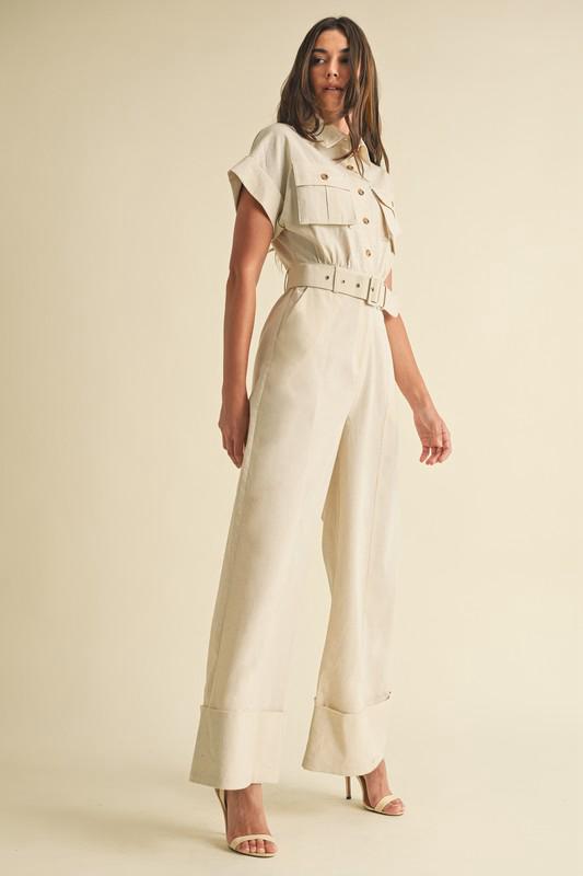 Entero de lino con carteras y cinto