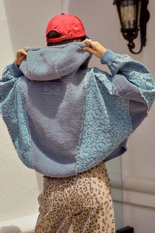 Chamarra ligera multitexturas