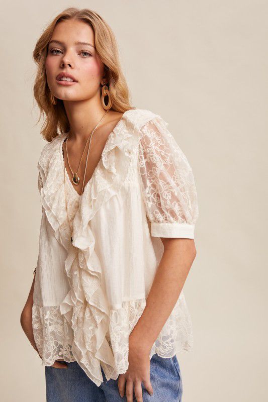 Blusa escarolas con transparencias