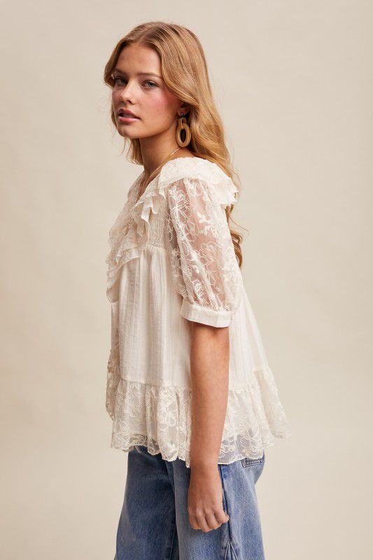 Blusa escarolas con transparencias