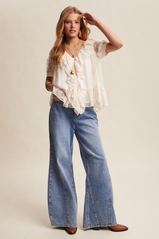 Blusa escarolas con transparencias