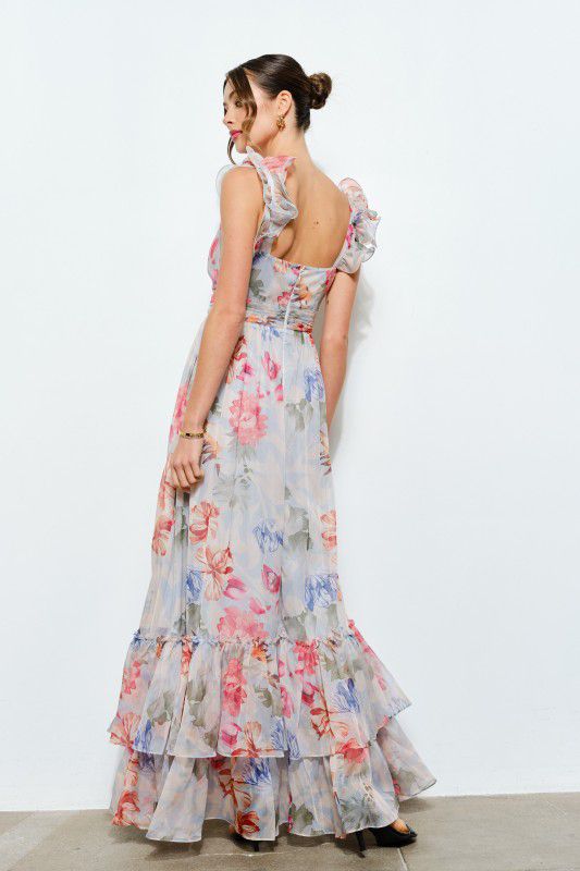 Vestido de chiffon con escarolas