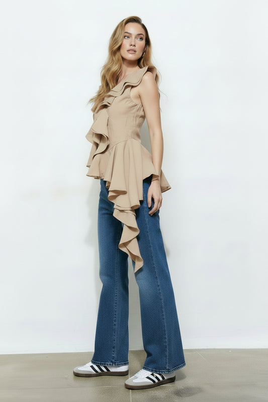 Blusa asimétrica con escarolas