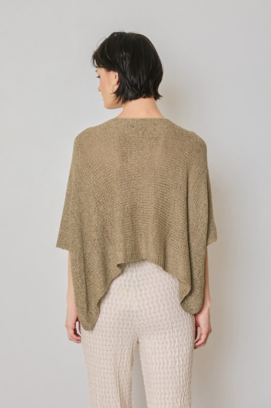 Blusa tejida asimétrica