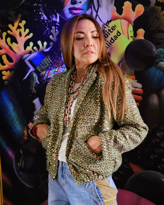 Chamarra tejida con lentejuela