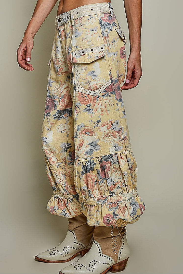 Jeans flores cortes
