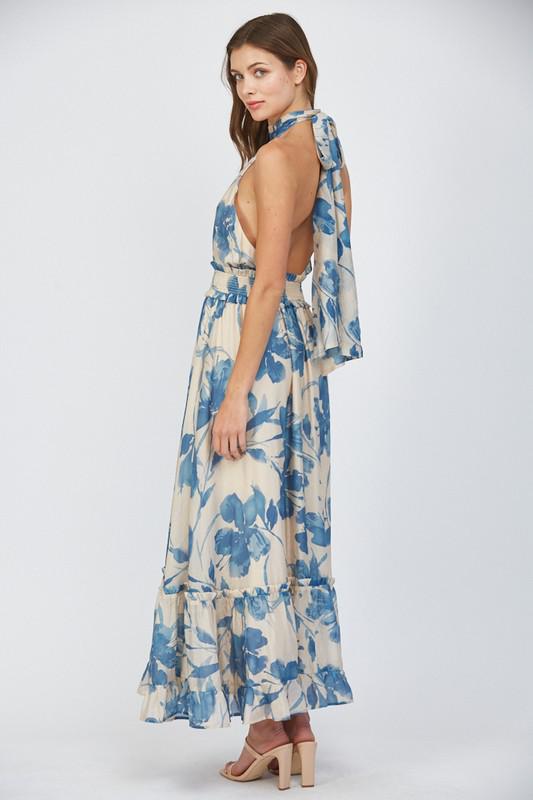 Vestido halter flores con resorte y escote en espalda