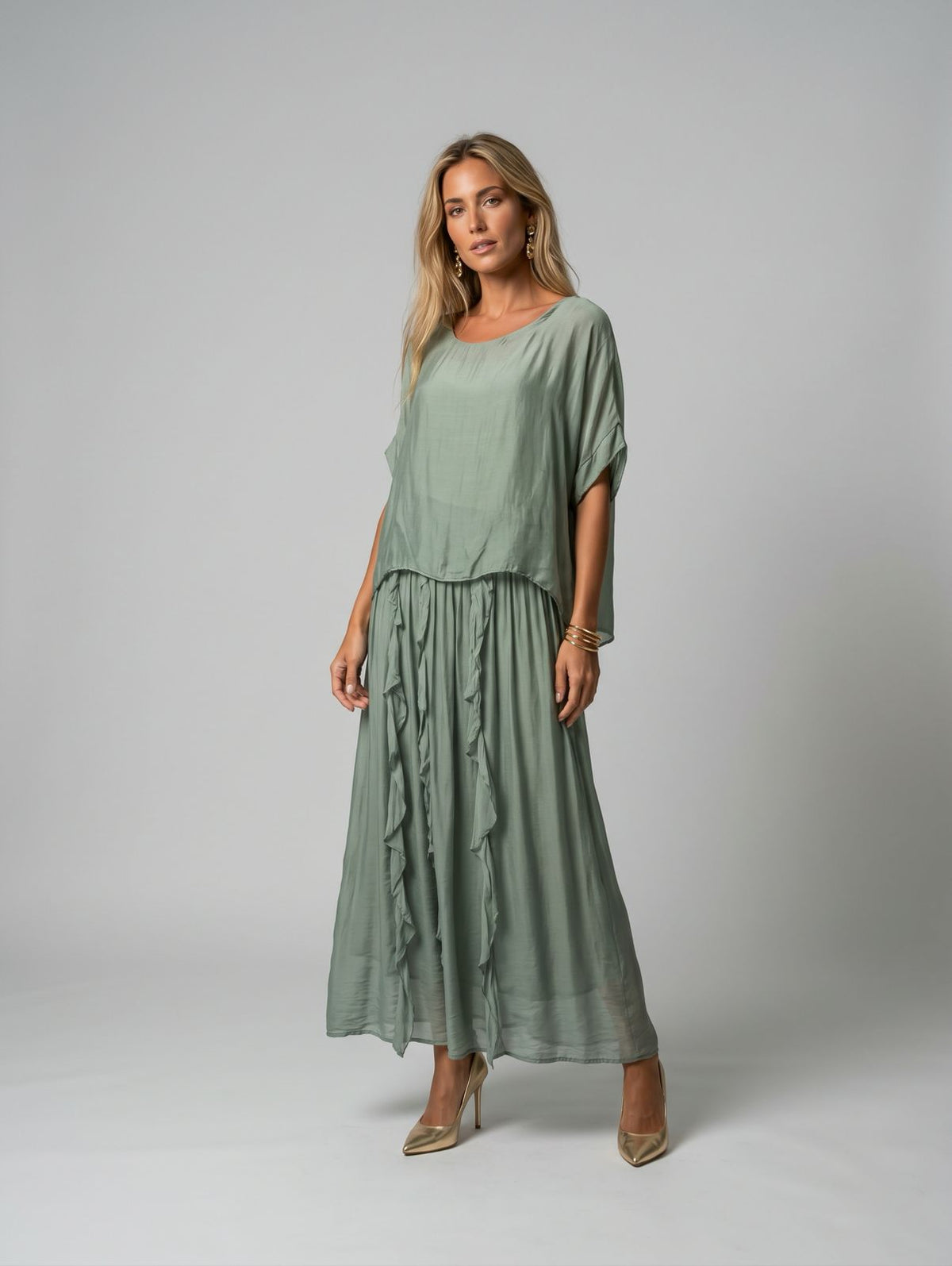 Vestido con escarolas