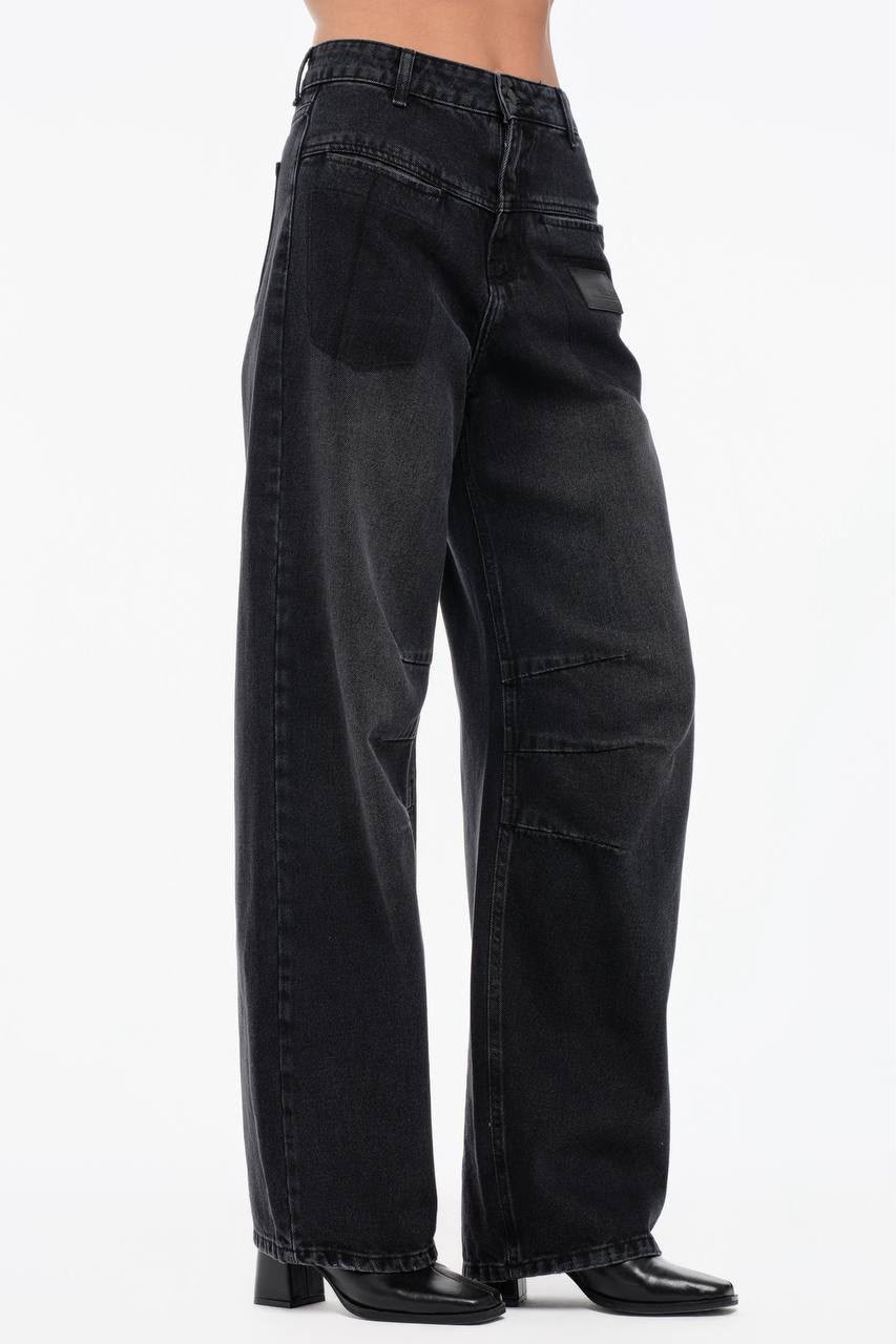 Jeans barrel bolsas marcadas