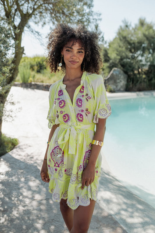 Vestido bordado conchas