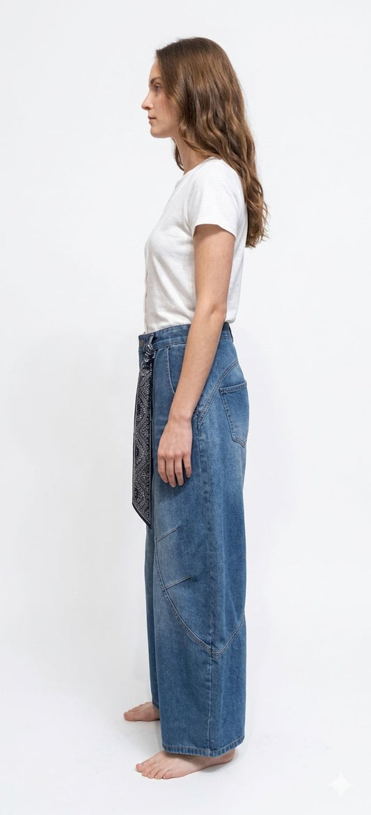 Jeans barrel con cinta