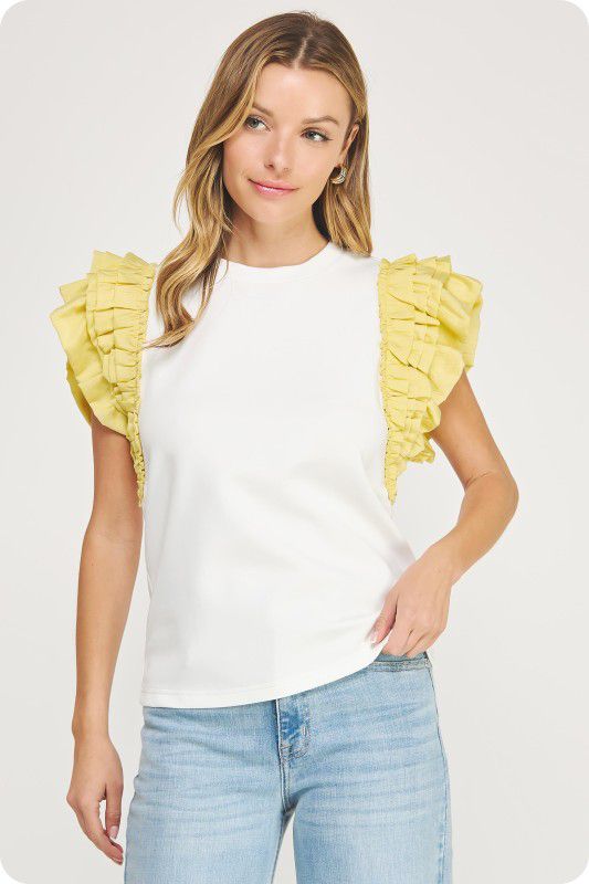 Blusa con volantes en mangas