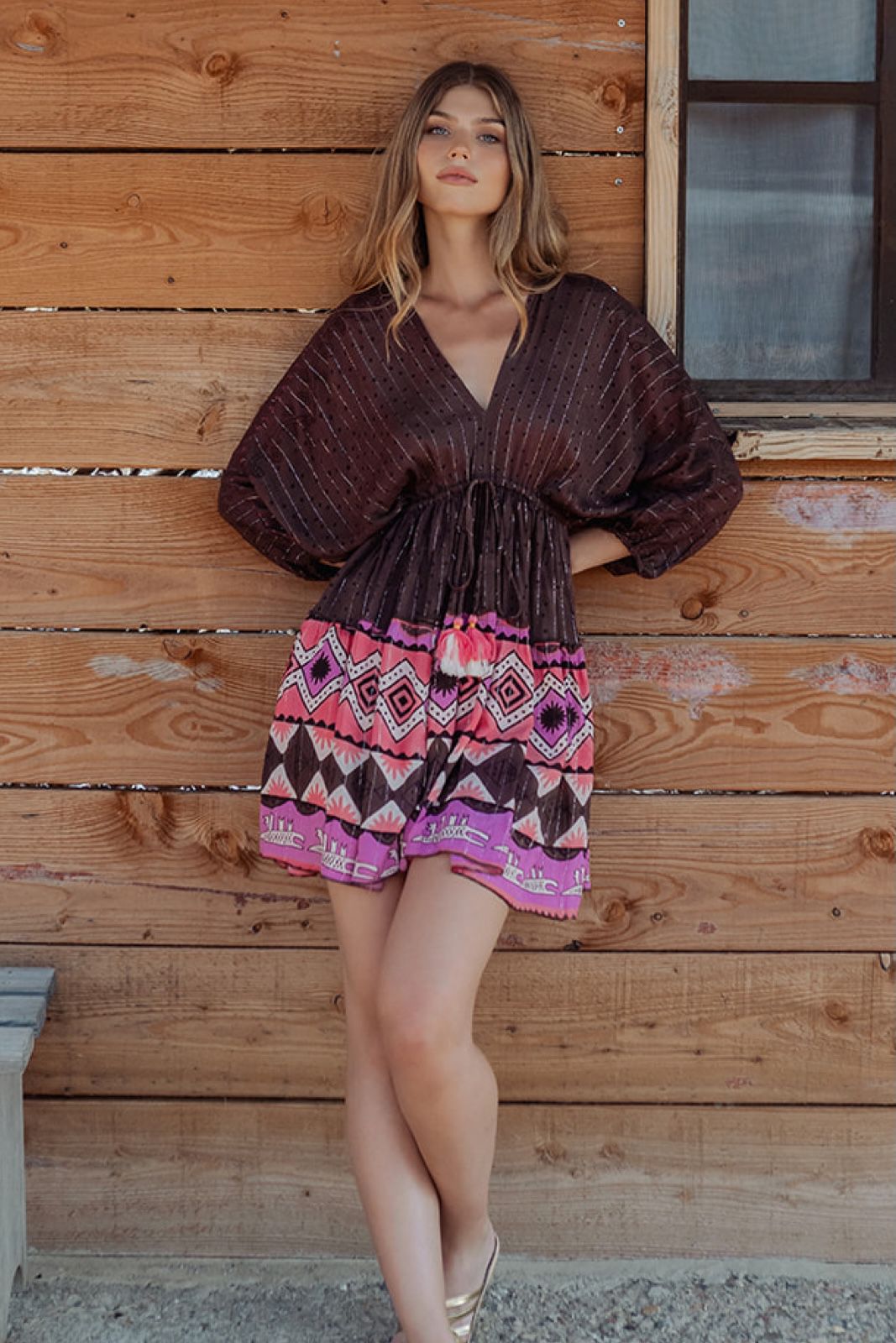Vestido corto cenefa