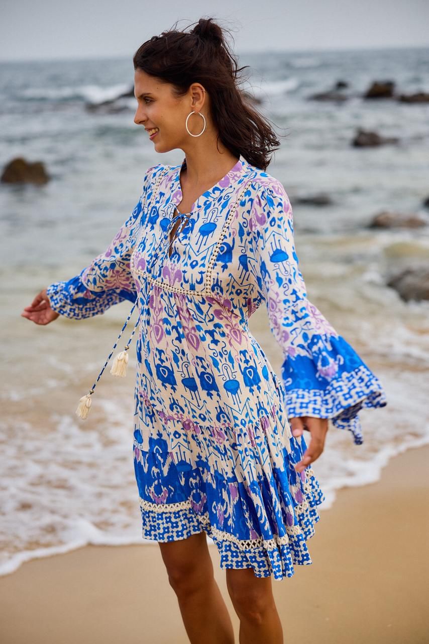 Vestido estampado con guipiur