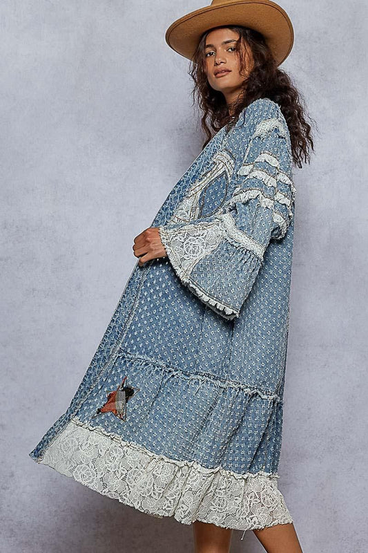 Ensamble PEACE con encaje