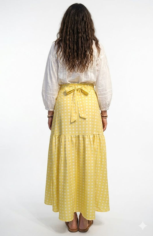 Falda envolvente lunares