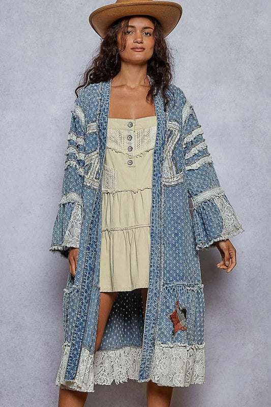 Ensamble PEACE con encaje