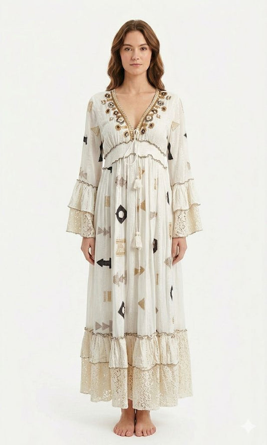 Vestido con encaje y bordado