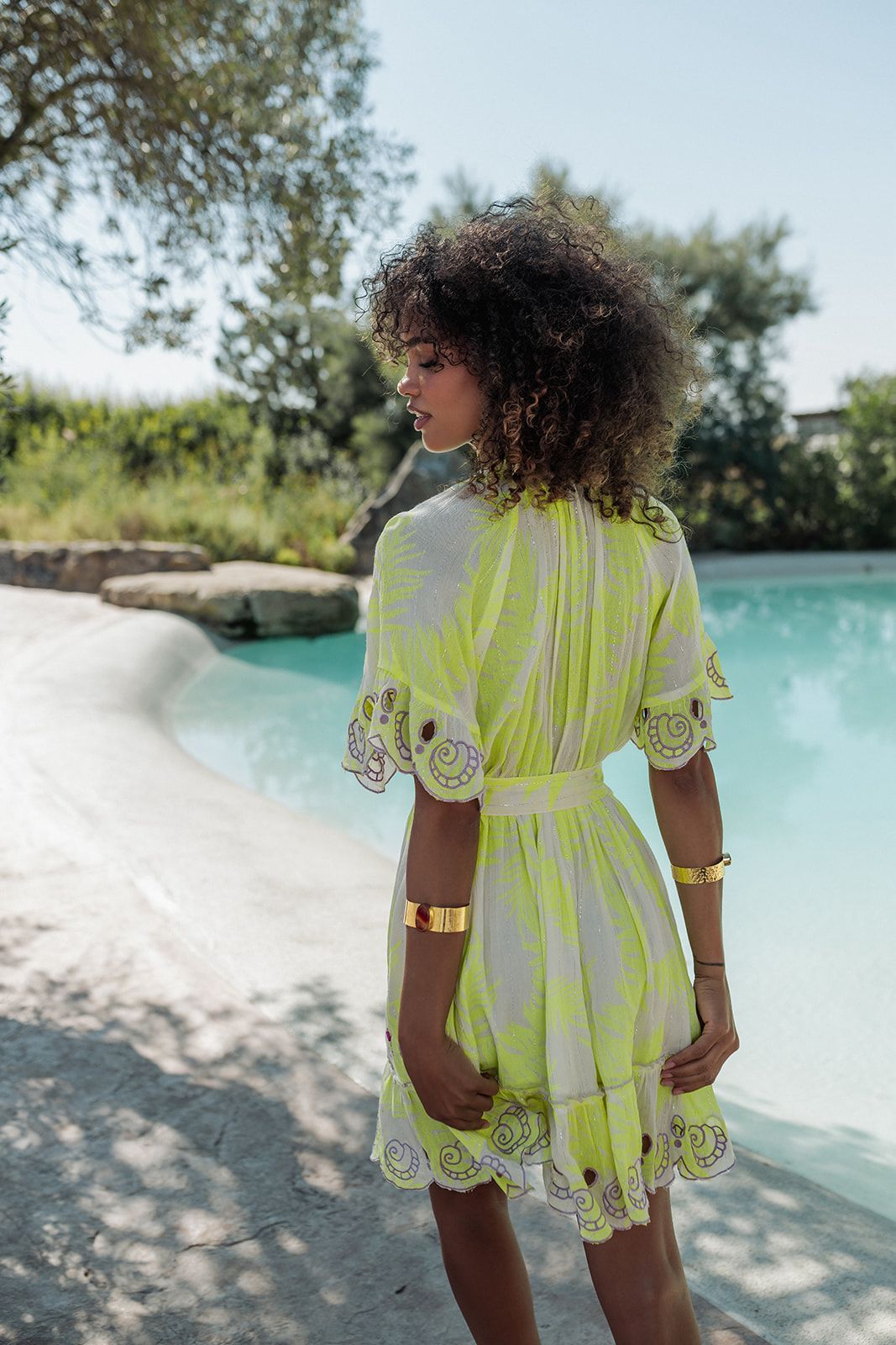 Vestido bordado conchas