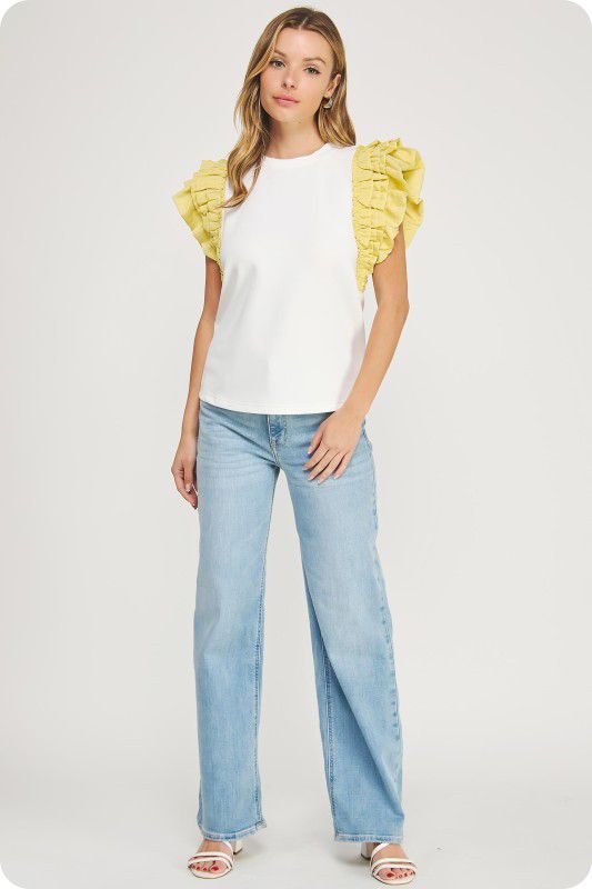 Blusa con volantes en mangas