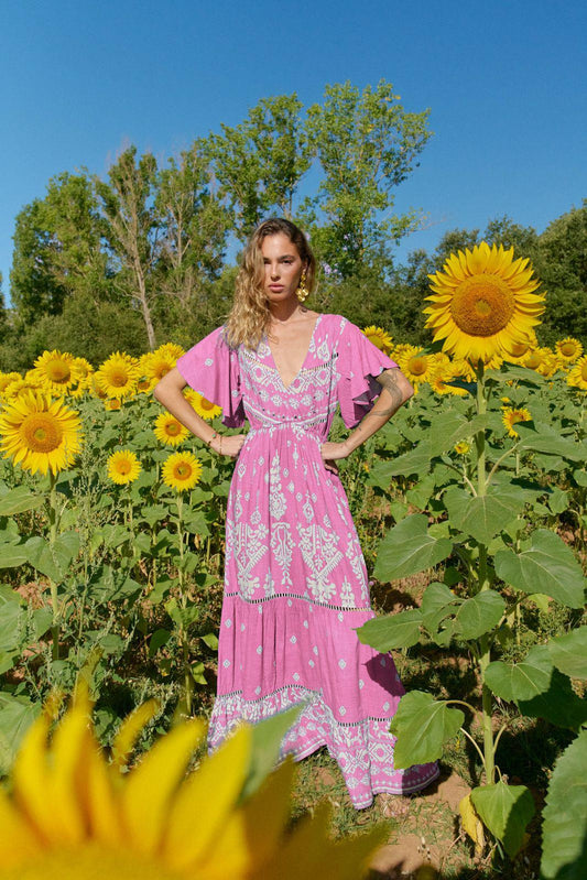 Vestido estampado con detalles calados