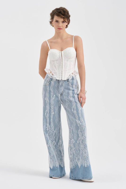 Jeans wide leg con encaje