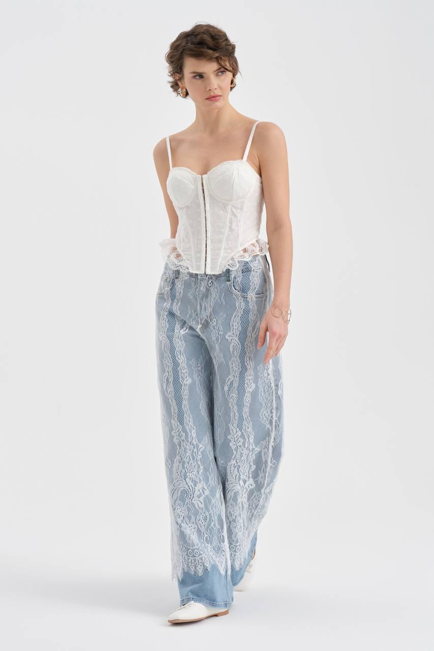 Jeans wide leg con encaje