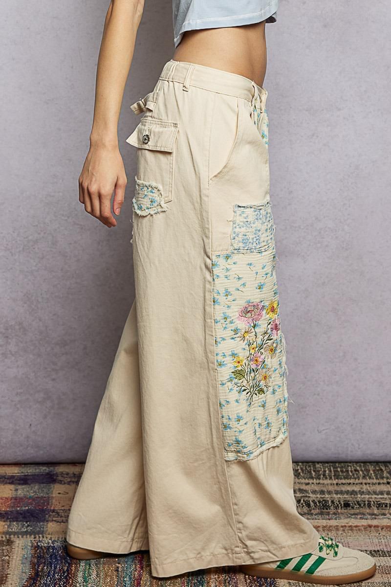 Pantalón parches estampados