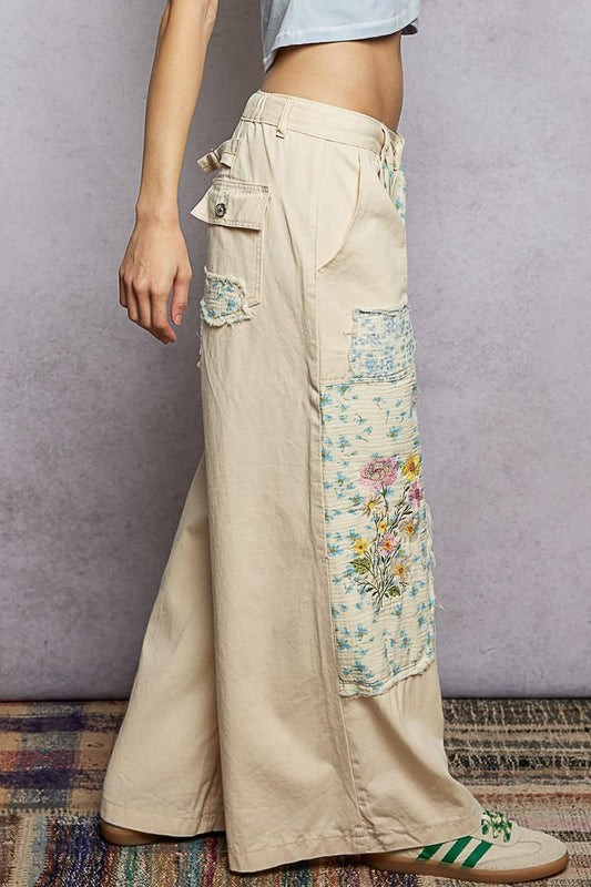 Pantalón parches estampados