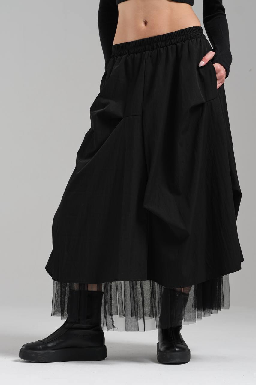 Falda con fruncido y tul