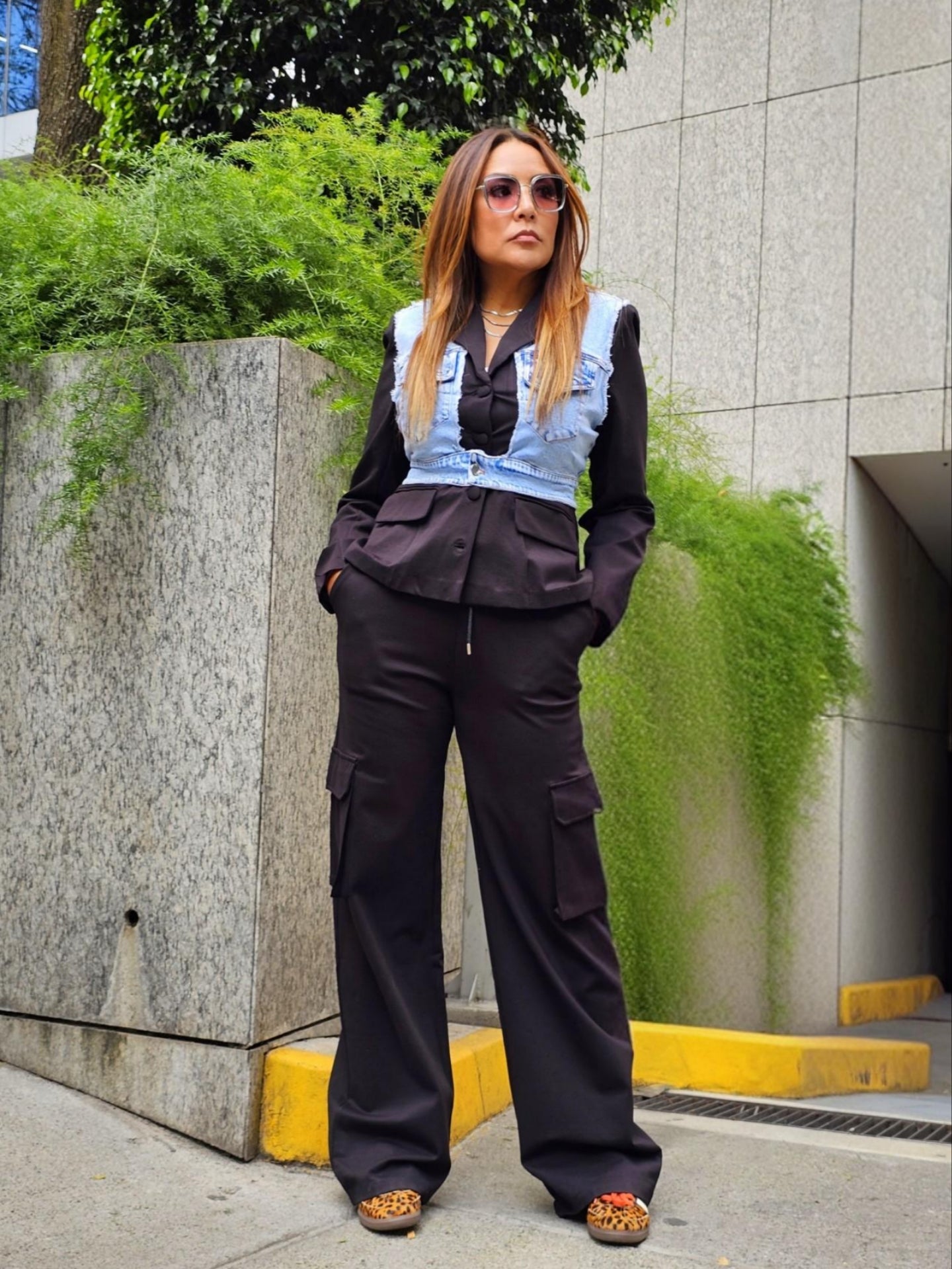 Set tipo pants cargo con mezclilla